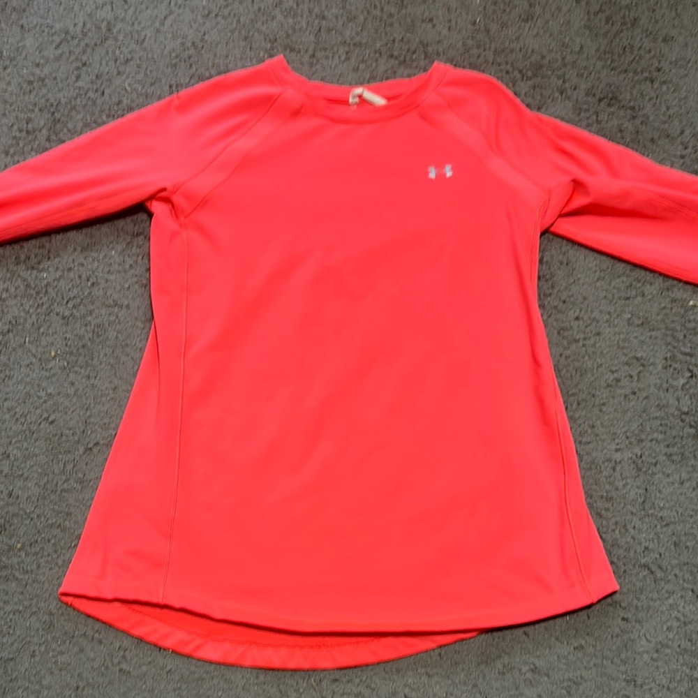 Under Armour women Pink Long Sleeve Shirt